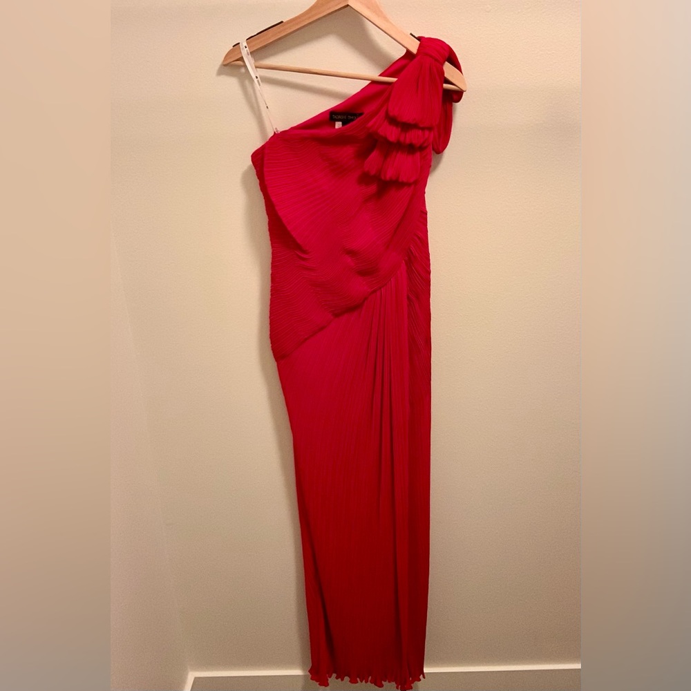 Tadashi Shoji Scarlet One Shoulder Gown, size 4